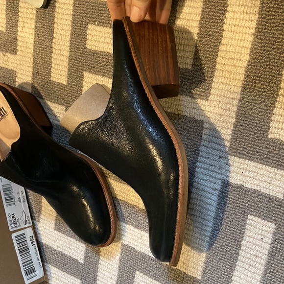 Sofft Ameera black clogs size 9.  NWT - Picture 2 of 7